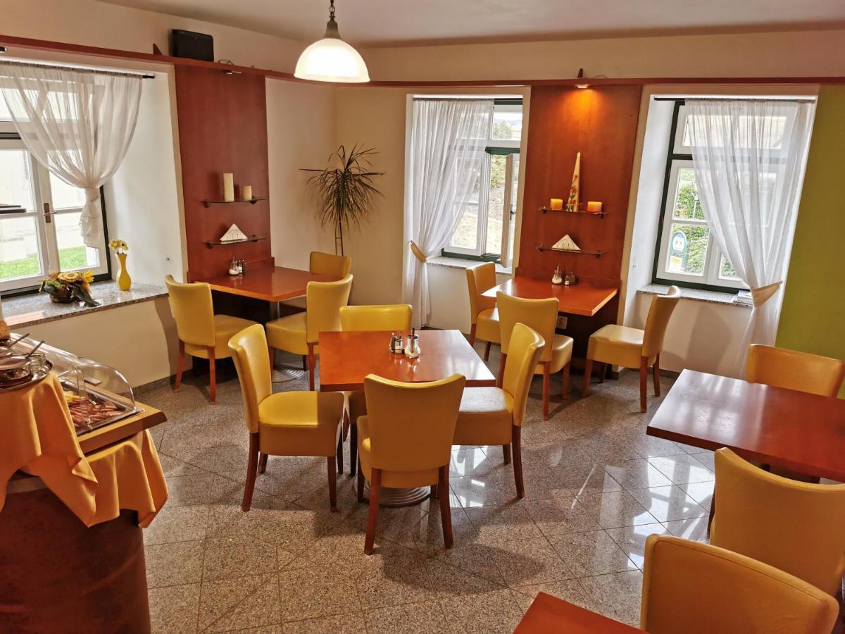 Rezidence Zvon Hotel Znojmo Exterior foto